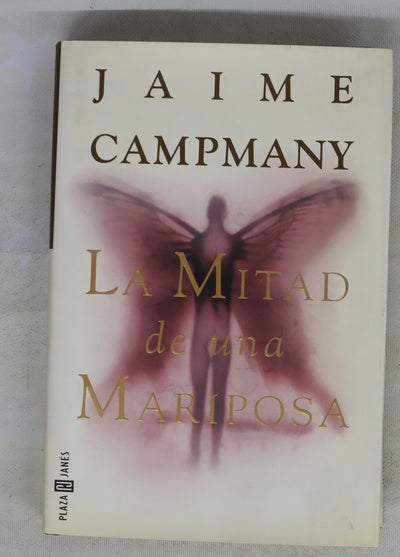 La mitad de una mariposa
