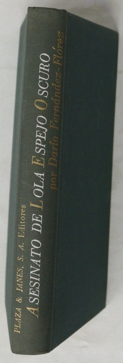 Asesinato de Lola, Espejo Oscuro
