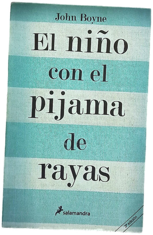 El niño con el pijama de rayas