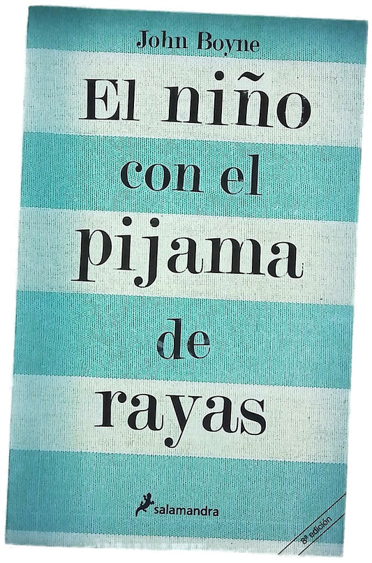 El niño con el pijama de rayas