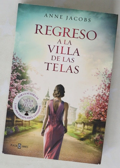 Regreso a la villa de las telas