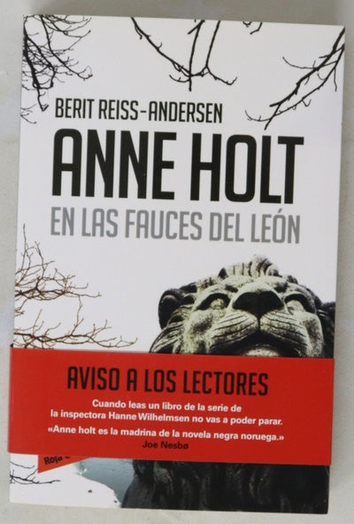 En las fauces del león