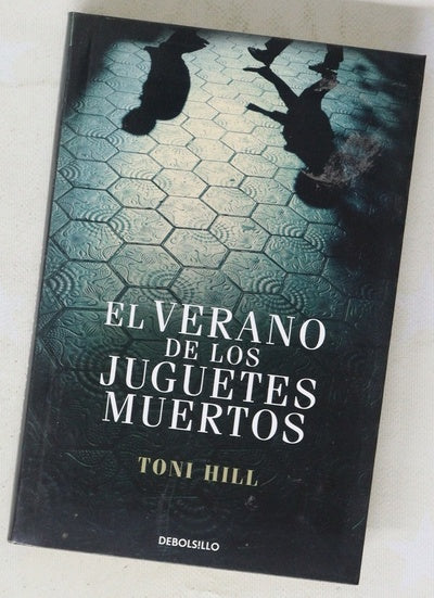 El verano de los juguetes muertos