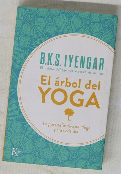 El árbol del yoga yoga vriksa