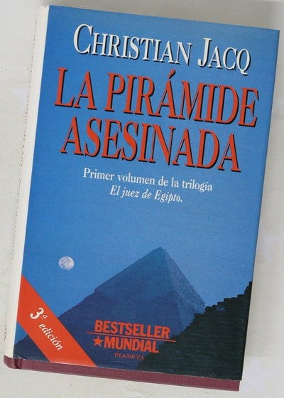 La pirámide asesinada
