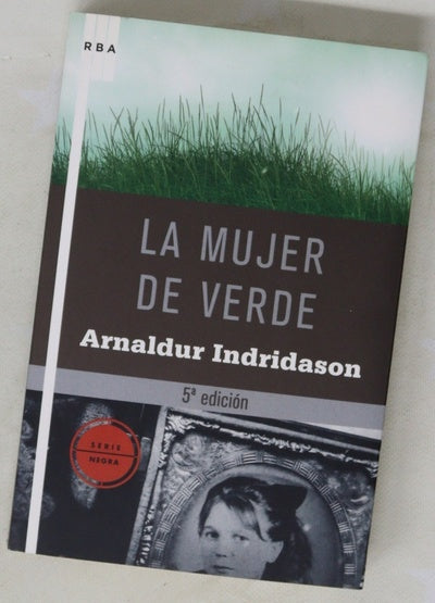 La mujer de verde