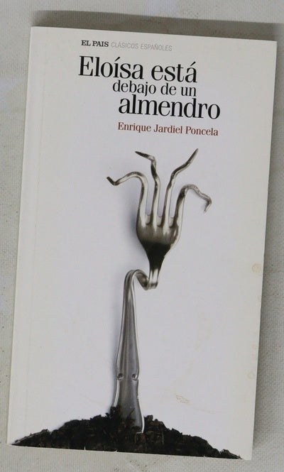 Eloísa está debajo de un almendro