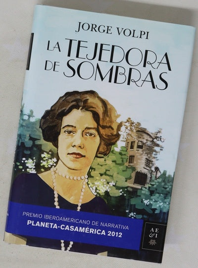 La tejedora de sombras