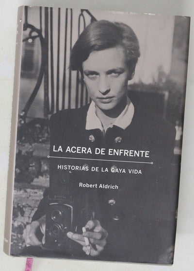 La acera de enfrente