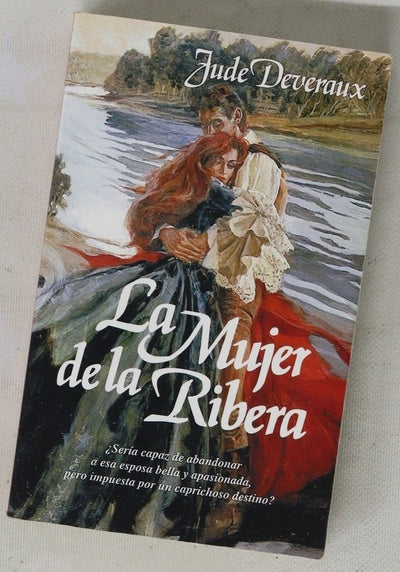 La mujer de la ribera