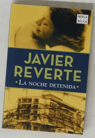 La noche detenida