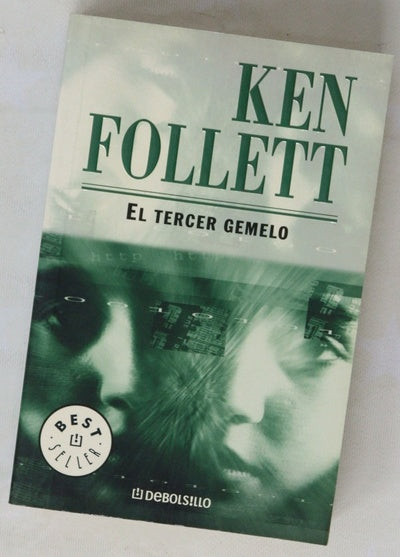 El tercer gemelo