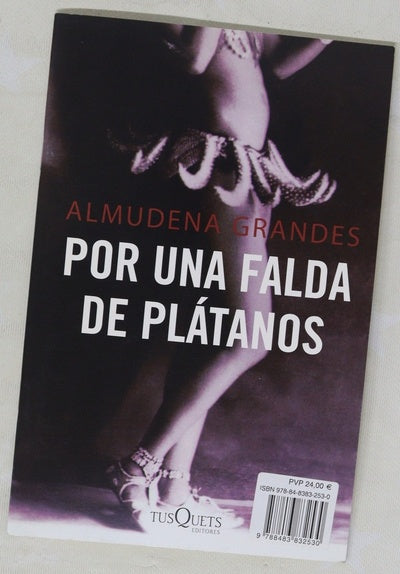 Por una falda de plátanos