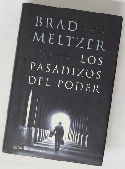 Los pasadizos del poder