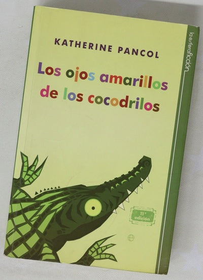 Los ojos amarillos de los cocodrilos