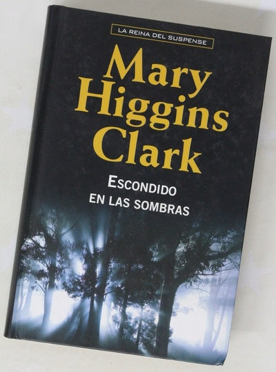 Escondido en las sombras