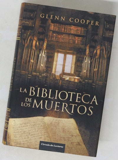 La biblioteca de los muertos