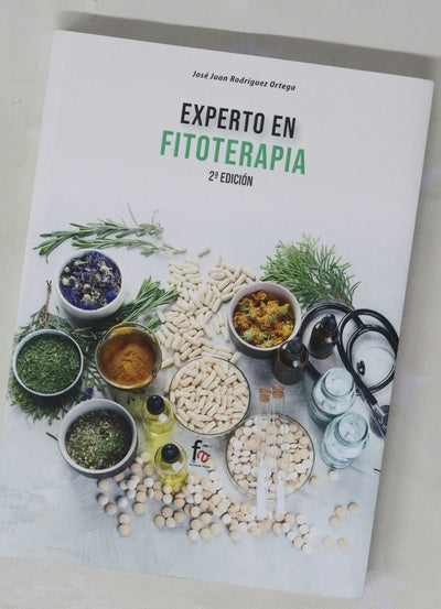 Experto en fitoterapia : (indicaciones, contraindicaciones, precauciones, interacciones, etc.)