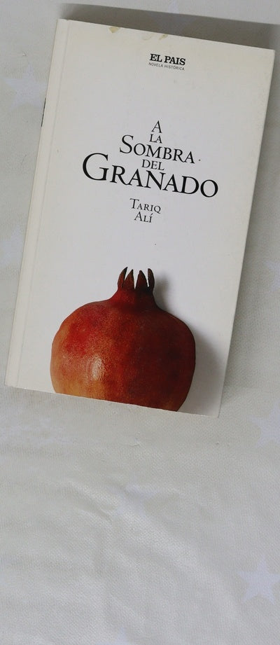 A la sombra del granado