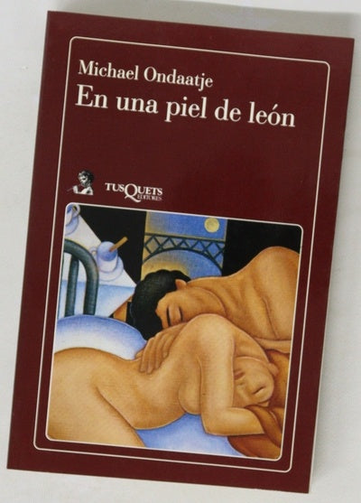 En una piel de león