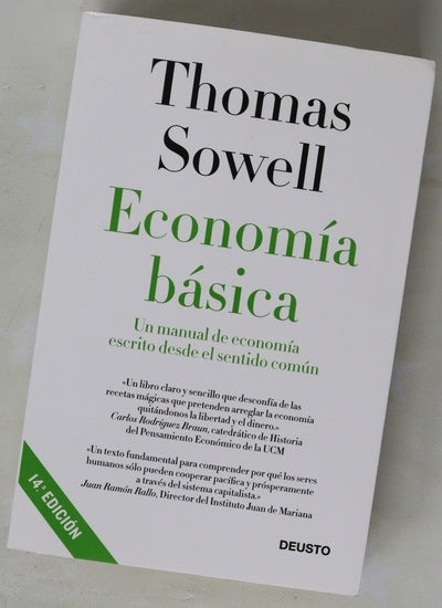 Economía básica : un manual de economía escrito desde el sentido común