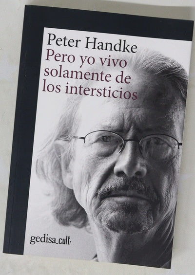 Pero yo vivo solamente de los intersticios : diálogo con Herber Gamper