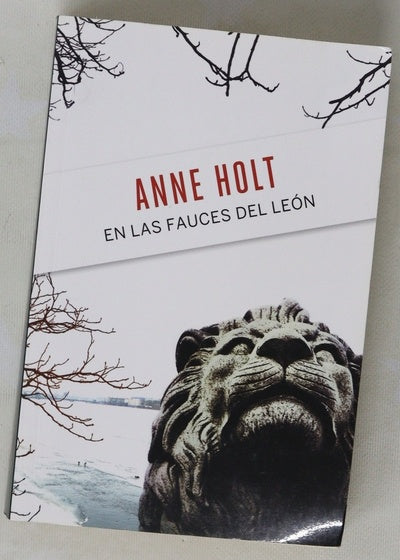 En las fauces del león