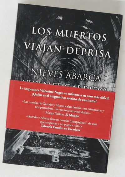Los muertos viajan deprisa