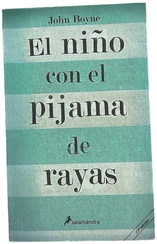 El niño con el pijama de rayas