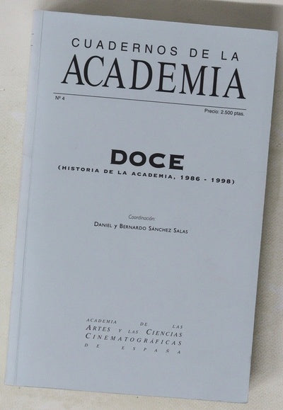 Cuadernos de la academia Doce
