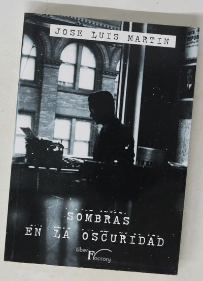Sombras en la oscuridad