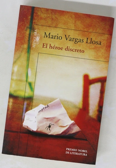 El héroe discreto