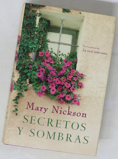 Secretos y sombras