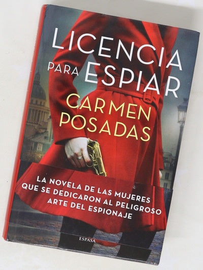 Licencia para espiar : (la mano izquierda)