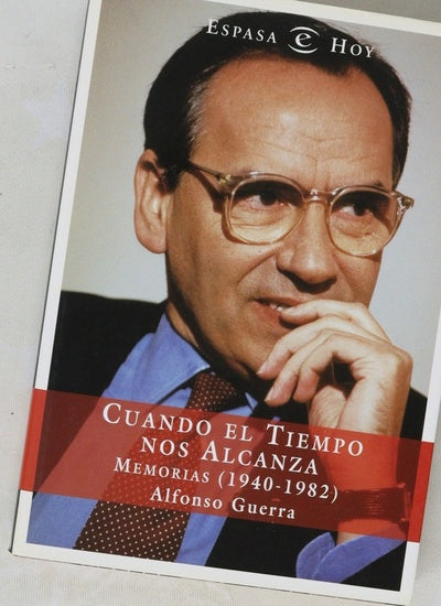 Cuando el tiempo nos alcanza memorias (1940-1982)