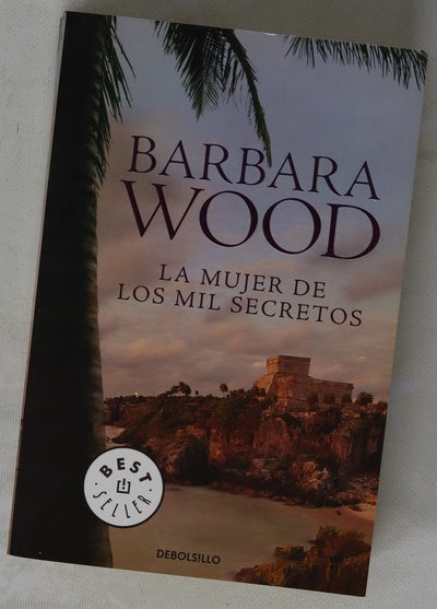 La mujer de los mil secretos