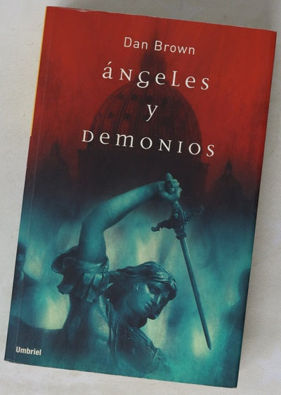Ángeles y demonios