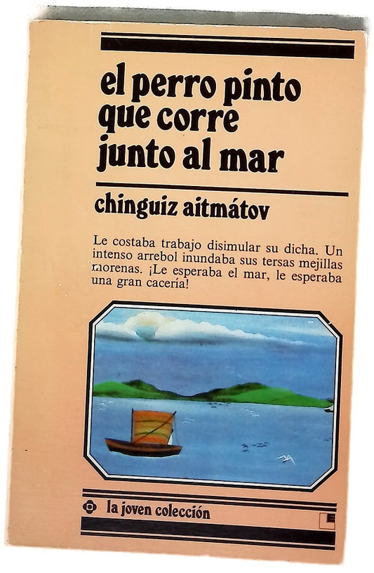 El perro Pinto que corre junto al mar