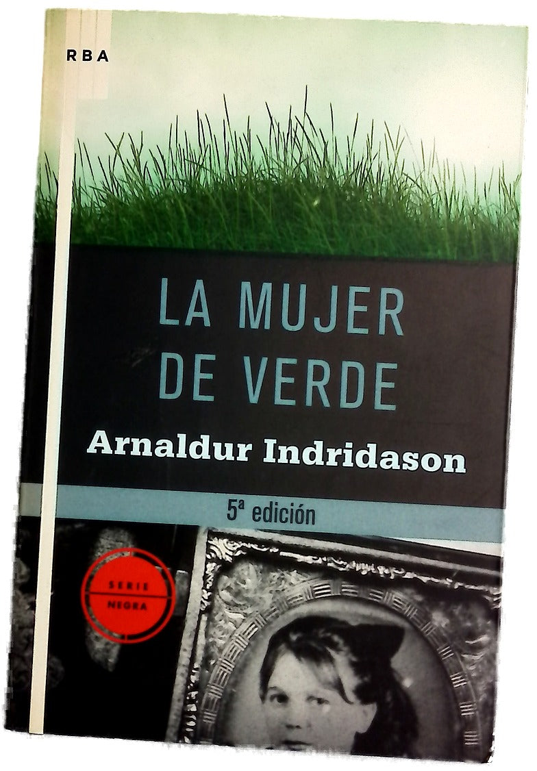 La mujer de verde