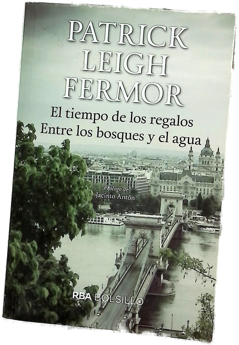 El tiempo de los regalos ; Entre los bosques y el agua