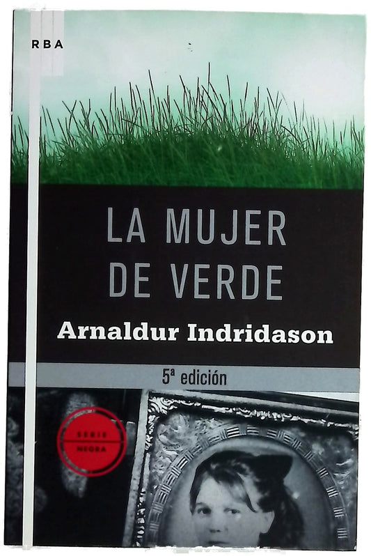 La mujer de verde