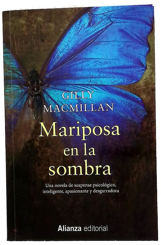 Mariposa en la sombra