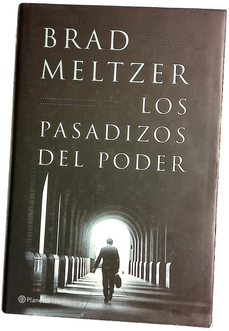 Los pasadizos del poder