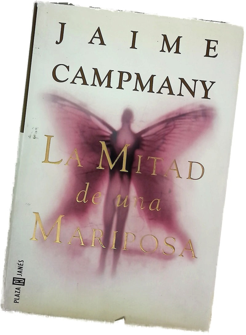 La mitad de una mariposa