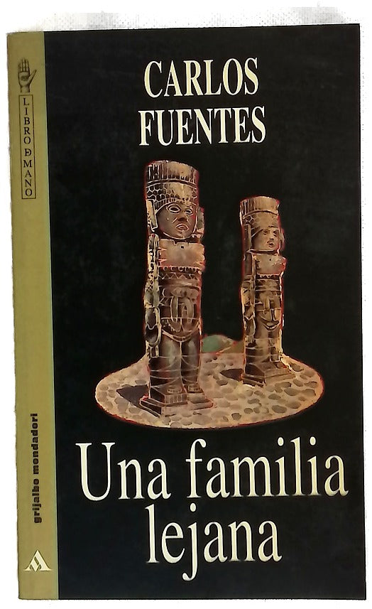 Una familia lejana