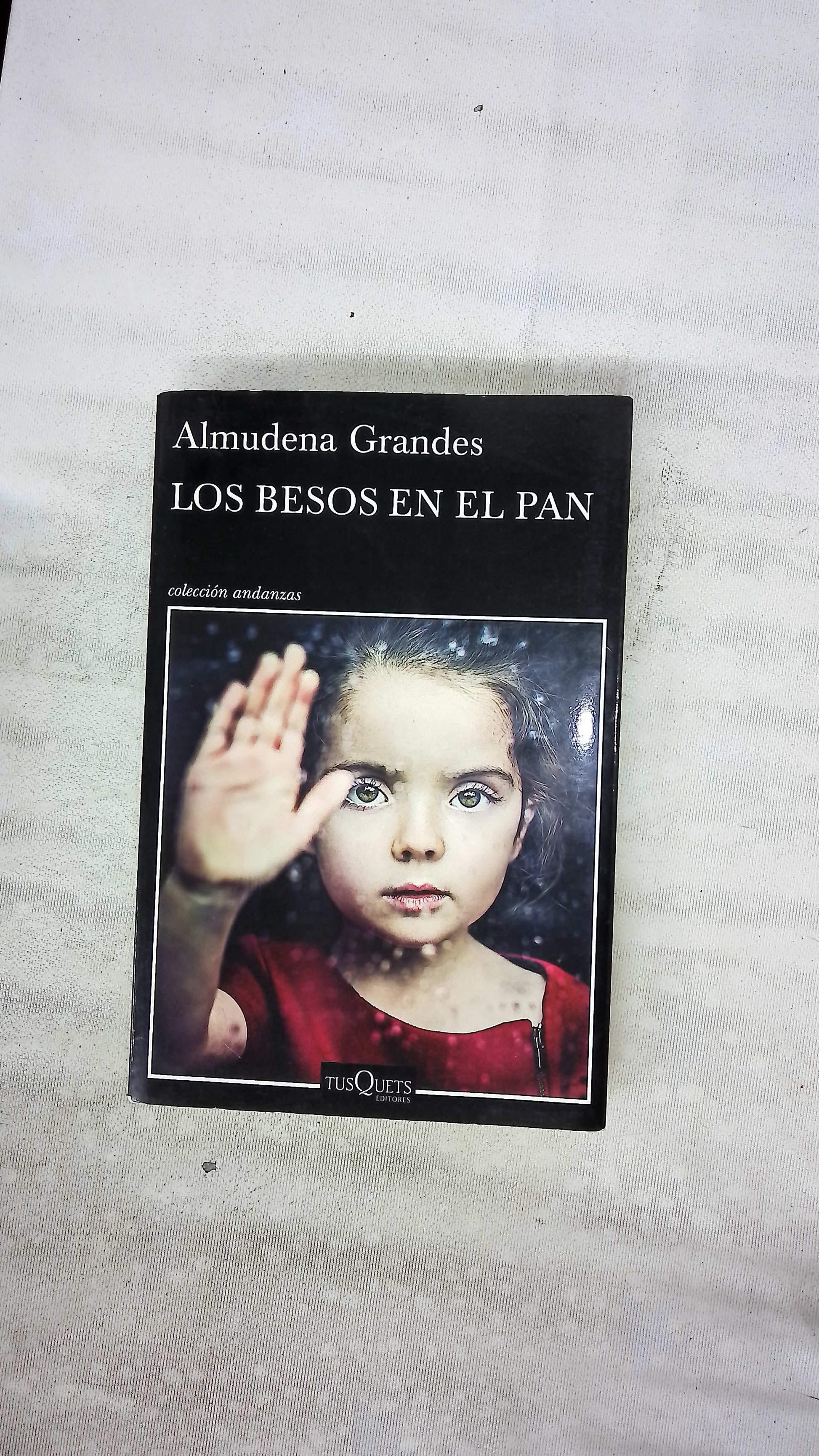Los besos en el pan