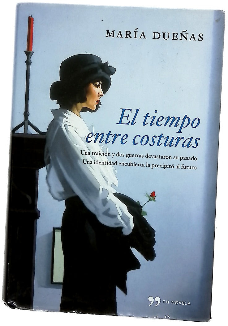 El tiempo entre costuras