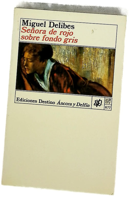 Señora de rojo sobre fondo gris