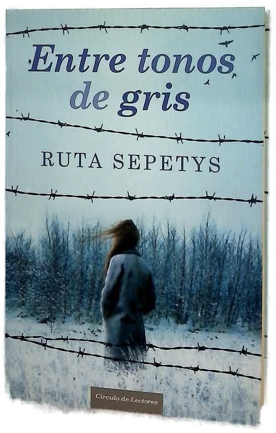 Entre tonos de gris