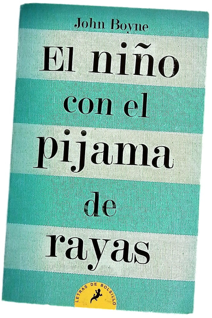 El niño con el pijama de rayas